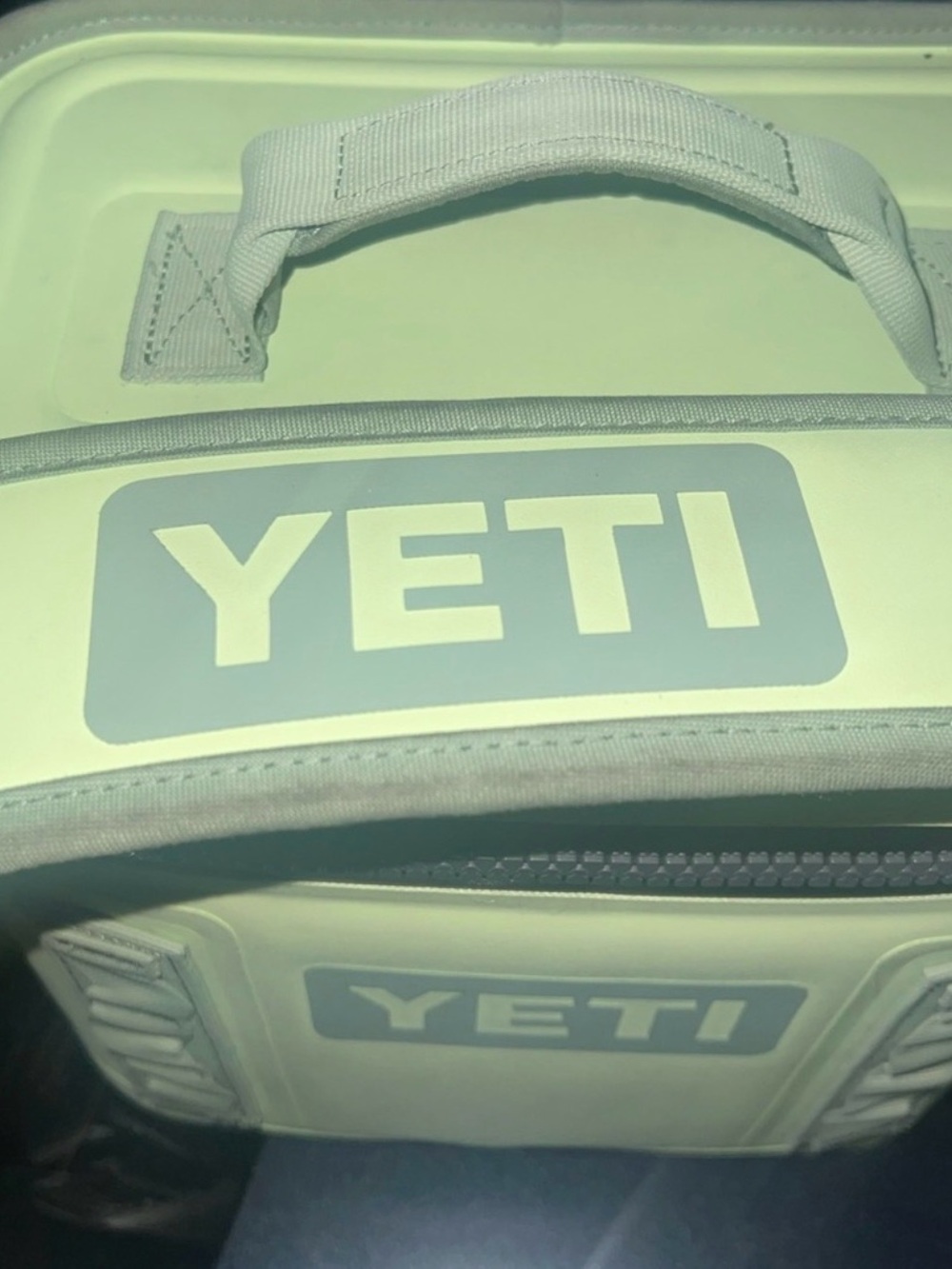 Light green yeti hopper 12 - Picture 2 of 2